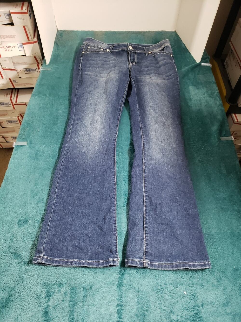 Apt 9 Jeans Size 10 Women Blue Denim Stretch Pants Ladies Mid Rise Bootcut